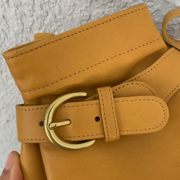 COACH vintage Elegant yellow/brown  Leather Shoulder/Crossbody bucket bag - Picture 5 of 13